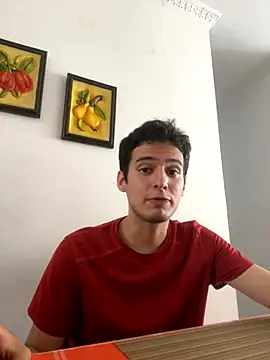 Snapshot of Thiagobb7 chatting on October 28, 2025, 6:32 pm Thiagobb7 online show from October 28, 2025, 6:32 pm