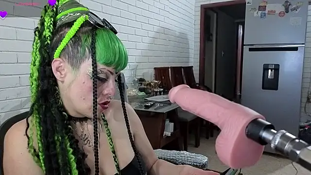 freyaa sorcerees online show from October 6, 2025, 6:44 am