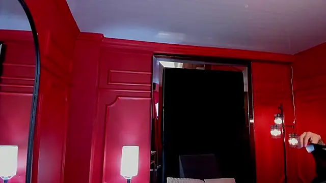 roxy hell online show from October 26, 2025, 12:22 pm