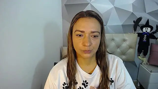 Milf-Prettyboobs online show from October 31, 2025, 11:00 am