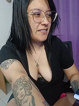 DaniPoison online show from June 25, 2026, 9:41 pm