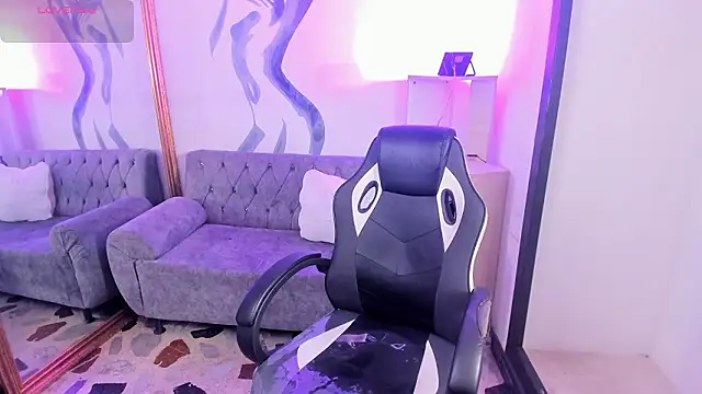 VanessaScott  online show from March 10, 2026, 5:34 am