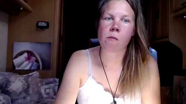 CallMeMaria online show from December 30, 2024, 4:08 pm