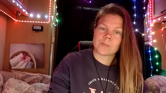 CallMeMaria online show from February 3, 2025, 11:31 am