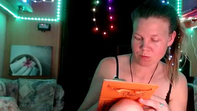 CallMeMaria online show from February 6, 2025, 7:29 pm