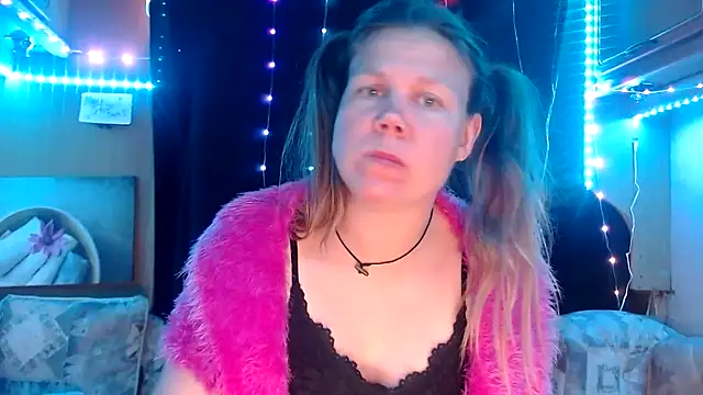 CallMeMaria online show from February 18, 2025, 7:30 pm