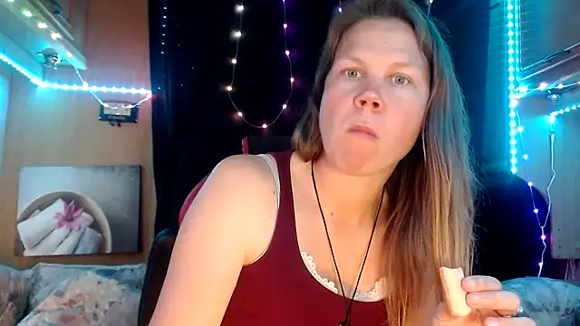 CallMeMaria online show from February 26, 2025, 5:28 pm