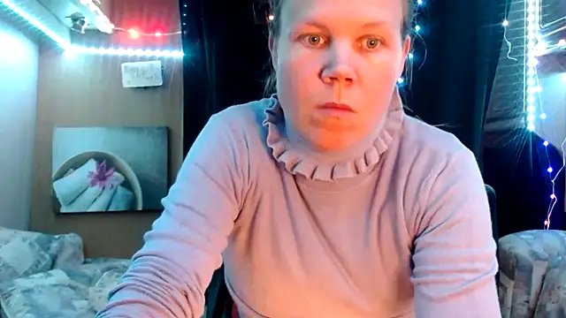 CallMeMaria online show from March 7, 2025, 6:43 pm