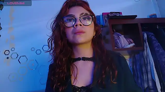 Snapshot of wet_valery chatting on October 18, 2025, 8:42 pm wet valery online show from October 18, 2025, 8:42 pm