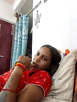 Snapshot of Hotty-Nidhi chatting on June 18, 2026, 10:41 am Hotty-Nidhi online show from June 18, 2026, 10:41 am