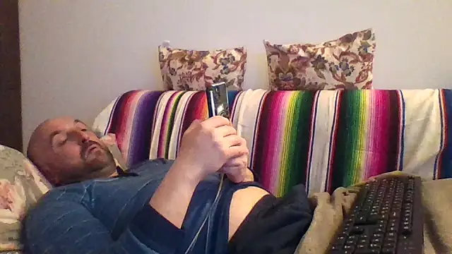 maxxxio12 online show from March 17, 2026, 8:23 pm