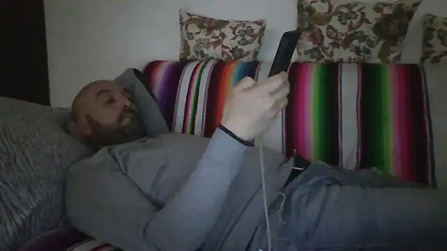 maxxxio12 online show from April 5, 2026, 4:48 pm