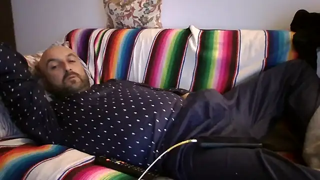 maxxxio12 online show from April 15, 2026, 7:58 pm