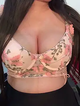 Snapshot of yours_chahat chatting on March 4, 2026, 5:30 pm yours chahat online show from March 4, 2026, 5:30 pm