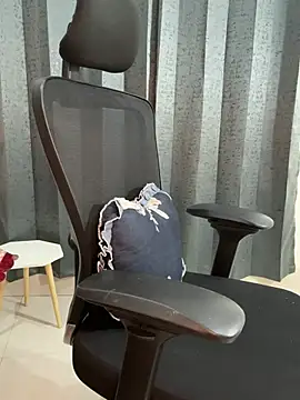 Snapshot of yours_chahat chatting on March 26, 2026, 9:59 am yours chahat online show from March 26, 2026, 9:59 am