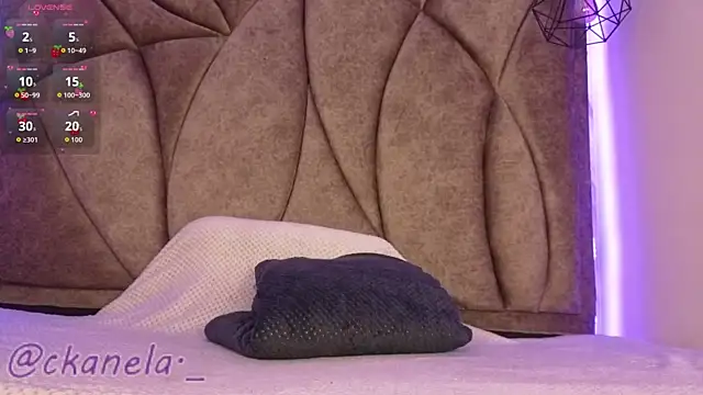 Kanela miller  online show from November 23, 2025, 1:00 pm