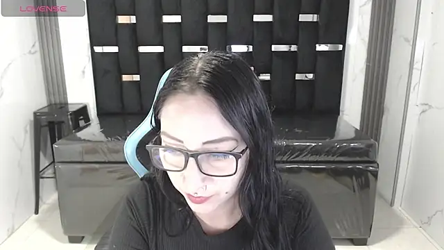 valeria a1 online show from December 22, 2025, 2:19 am