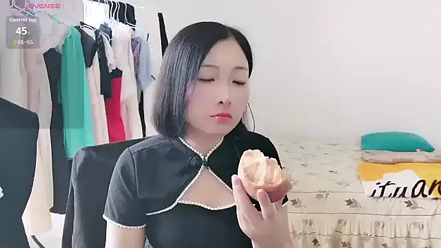 Rachel-6600 online show from September 15, 2025, 2:22 am