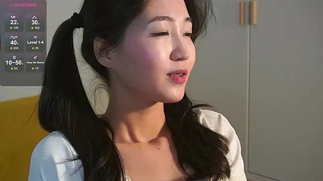 SeulBi online show from March 13, 2025, 12:02 pm