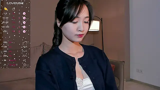 SeulBi online show from October 13, 2025, 3:01 pm