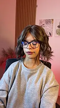 Snapshot of Milabrown_ chatting on October 23, 2025, 4:50 pm Milabrown  online show from October 23, 2025, 4:50 pm