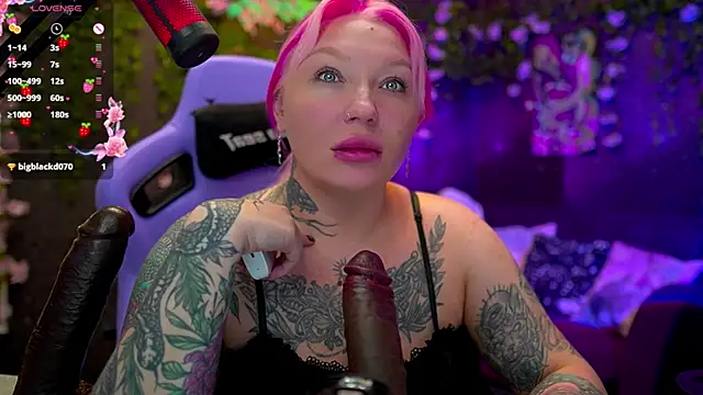 Snapshot of BlackedBarbie chatting on September 27, 2025, 1:27 pm BlackedBarbie online show from September 27, 2025, 1:27 pm