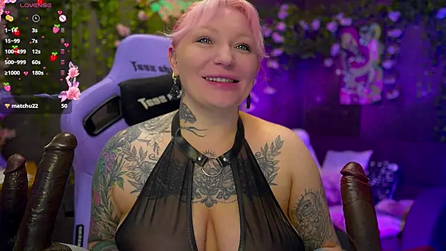 Snapshot of BlackedBarbie chatting on November 2, 2025, 8:00 pm BlackedBarbie online show from November 2, 2025, 8:00 pm