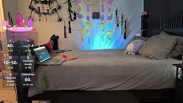 KinkyBratandDaddy online show from April 7, 2026, 1:39 am