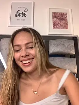 valery and Dani  online show from November 27, 2025, 8:00 pm