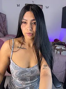 Snapshot of Tania_rendon chatting on April 15, 2026, 12:01 pm Tania rendon online show from April 15, 2026, 12:01 pm