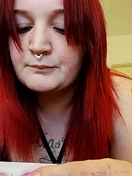 Snapshot of TiffiChantiT2 chatting on March 18, 2025, 5:52 am TiffiChantiT2 online show from March 18, 2025, 5:52 am