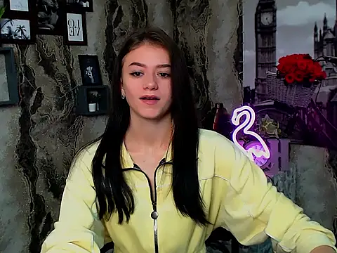 Snapshot of LanaTey chatting on October 14, 2025, 4:57 am LanaTey online show from October 14, 2025, 4:57 am