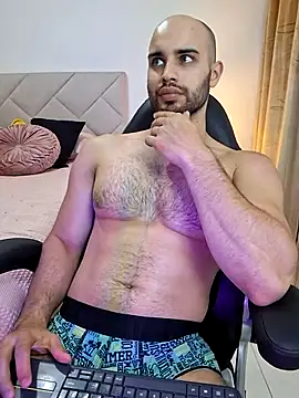 Snapshot of Chris_Alzate chatting on March 17, 2025, 12:19 am Chris Alzate online show from March 17, 2025, 12:19 am