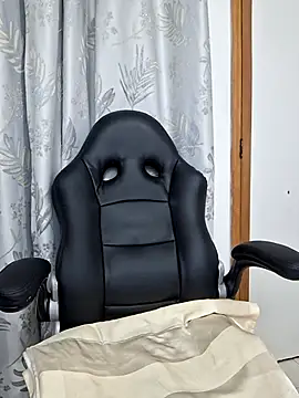 Snapshot of Chris_Alzate chatting on March 18, 2025, 2:15 am Chris Alzate online show from March 18, 2025, 2:15 am