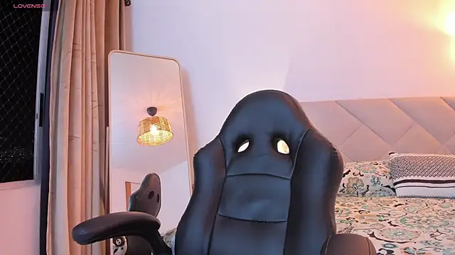 Snapshot of Chris_Alzate chatting on September 23, 2025, 12:24 am Chris Alzate online show from September 23, 2025, 12:24 am