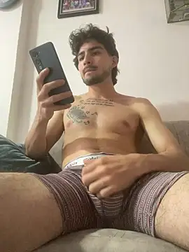 thiago9798 online show from July 28, 2026, 6:20 pm