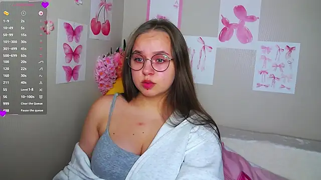 Snapshot of Lilysweet13 chatting on September 26, 2025, 9:57 am Lilysweet13 online show from September 26, 2025, 9:57 am