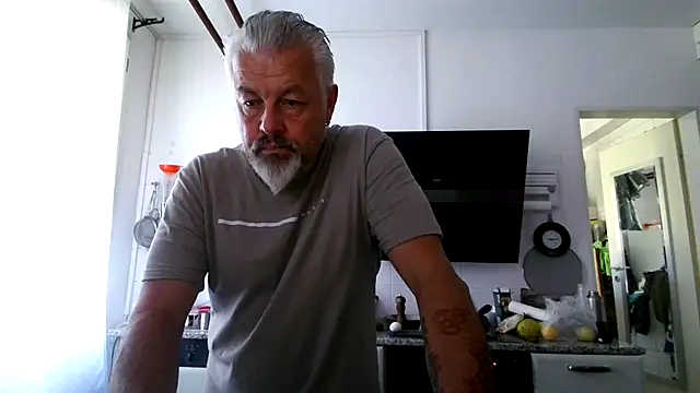 Snapshot of Berg_Boy chatting on June 27, 2026, 7:13 am Berg Boy online show from June 27, 2026, 7:13 am