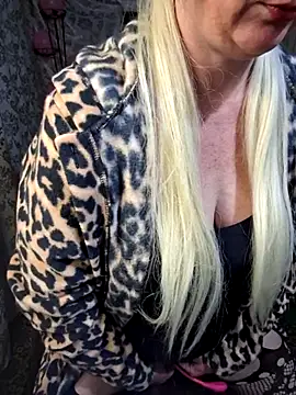 Snapshot of my_Kazka chatting on March 22, 2025, 5:41 pm my Kazka online show from March 22, 2025, 5:41 pm