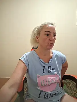 Snapshot of my_Kazka chatting on November 5, 2025, 5:35 pm my Kazka online show from November 5, 2025, 5:35 pm