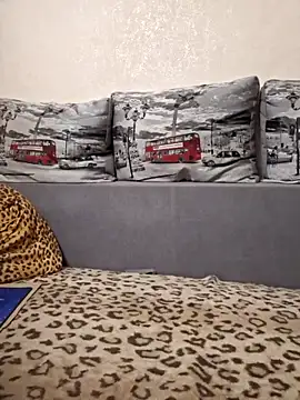 Snapshot of my_Kazka chatting on November 30, 2025, 4:44 pm my Kazka online show from November 30, 2025, 4:44 pm