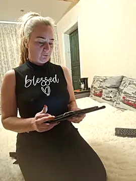 Snapshot of my_Kazka chatting on December 15, 2025, 10:08 am my Kazka online show from December 15, 2025, 10:08 am