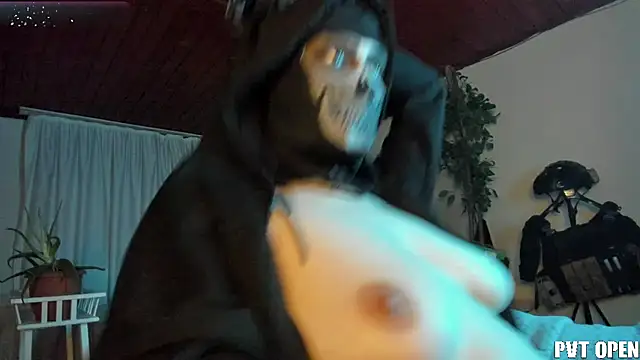 cos operator online show from March 1, 2026, 7:05 pm