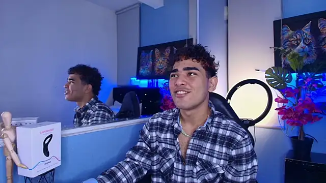 LucasCarterr  online show from November 14, 2025, 4:44 am