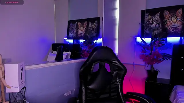 LucasCarterr  online show from November 17, 2025, 12:55 pm