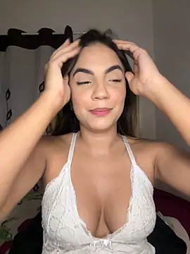 Snapshot of BadKay chatting on March 23, 2025, 3:21 am BadKay online show from March 23, 2025, 3:21 am