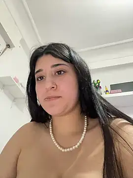 Snapshot of SashaLuss_ chatting on March 17, 2025, 8:09 pm SashaLuss online show from March 17, 2025, 8:09 pm