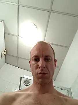 svenpfeifer online show from March 17, 2025, 12:19 am