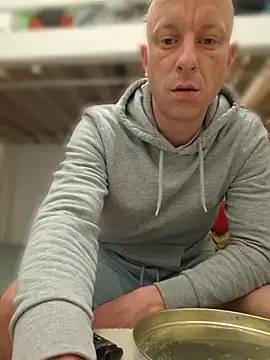 svenpfeifer online show from April 16, 2026, 11:07 pm