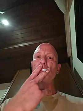 Snapshot of svenpfeifer chatting on July 8, 2026, 10:58 pm svenpfeifer online show from July 8, 2026, 10:58 pm